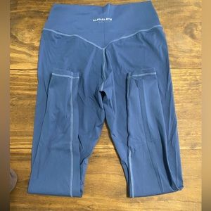 Alphalete blue leggings